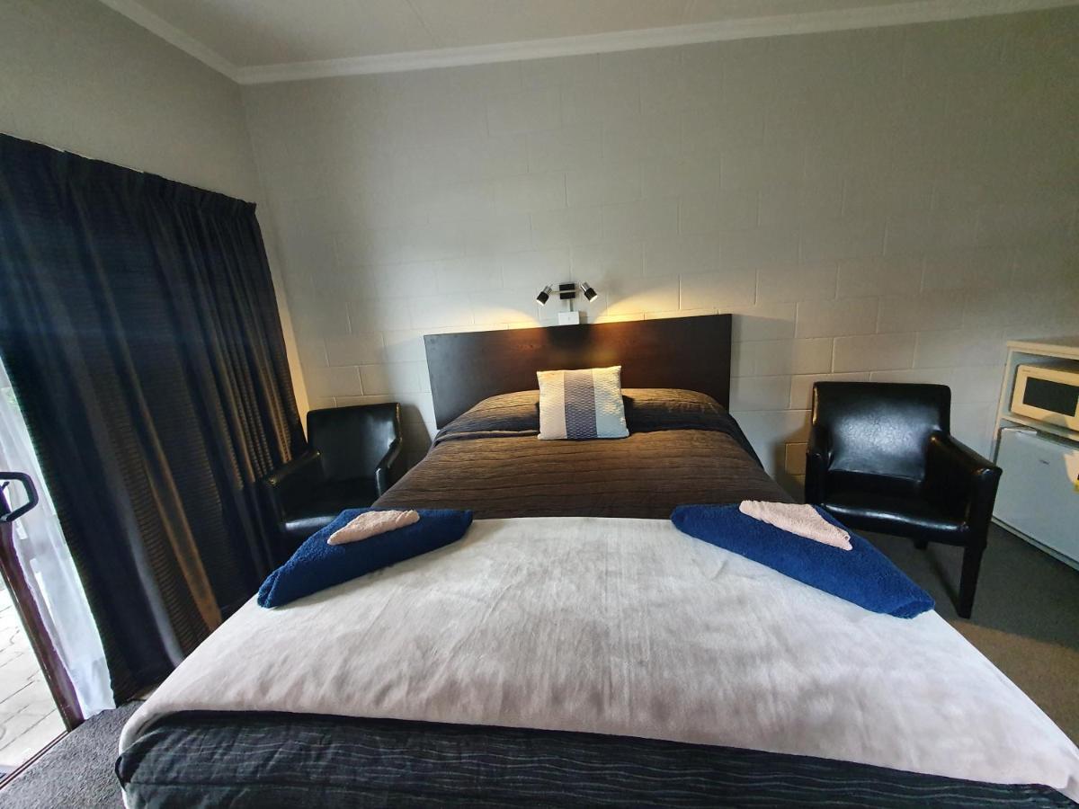 Matador Motel Carterton Экстерьер фото