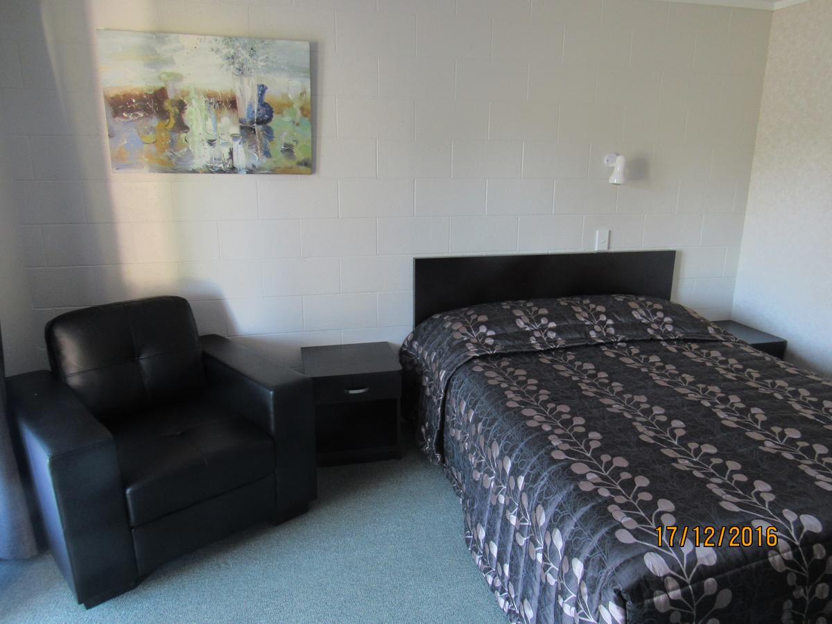 Matador Motel Carterton Экстерьер фото